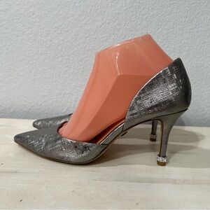 Badgley Mischka Silver D’orsay Heels